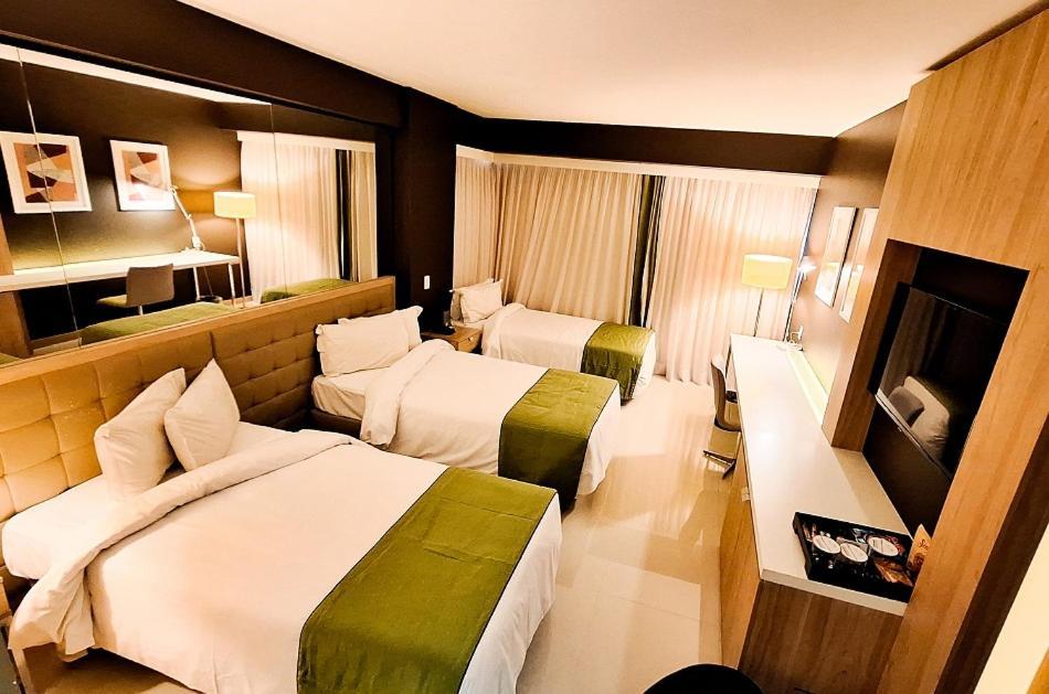 Esuites Savassi Toscanini 4*