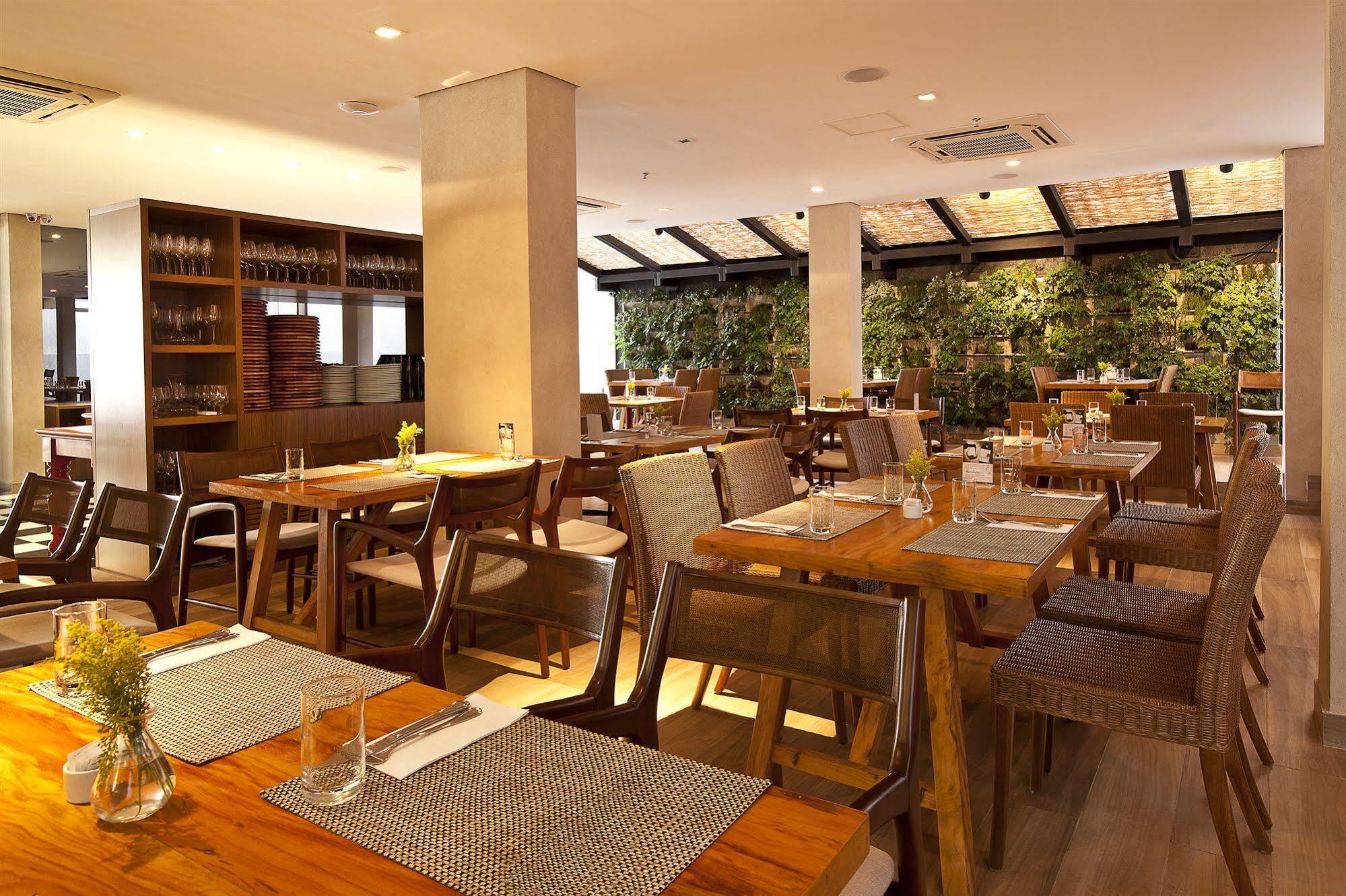 Hotel Esuites Savassi Toscanini