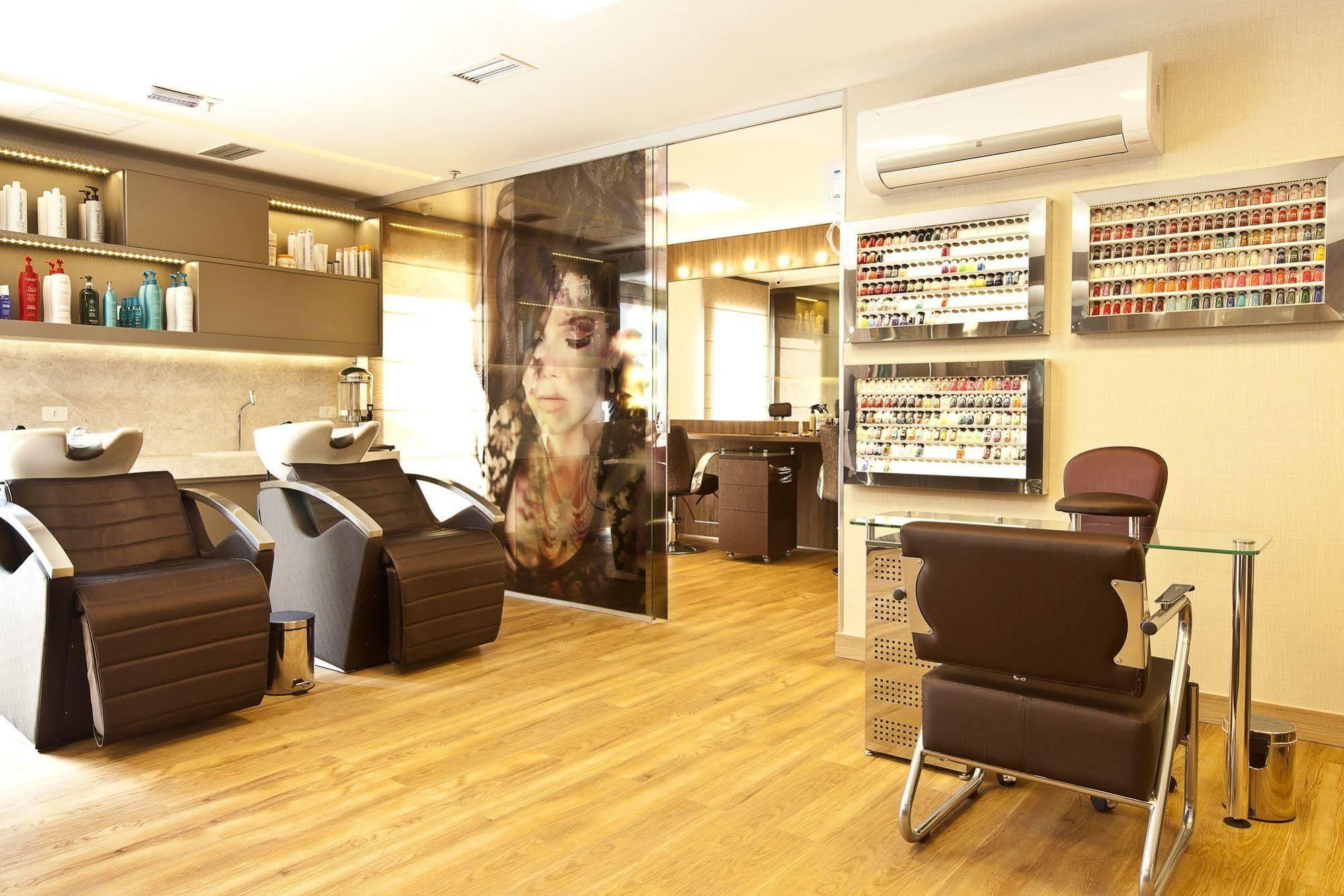 Hotel Esuites Savassi Toscanini 4*